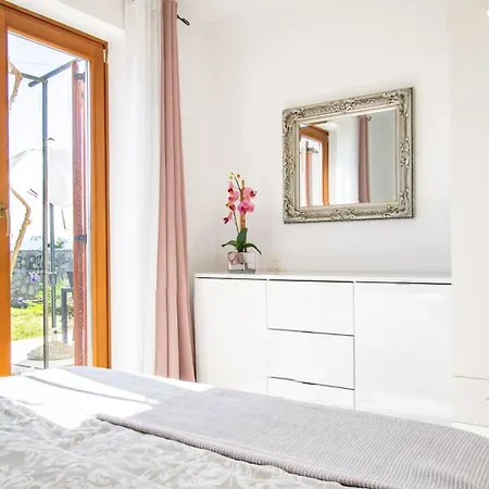 Apartament Peharovo *