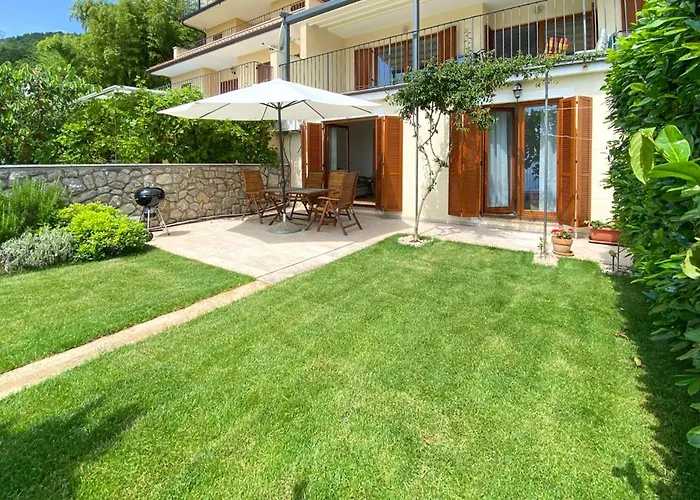 Peharovo Apartment *